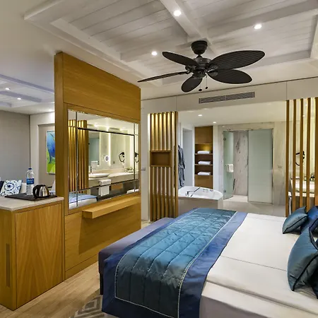 Titanic Luxury Collection Bodrum Resort