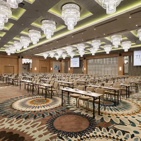 אתר נופש Titanic Luxury Collection Bodrum 5*