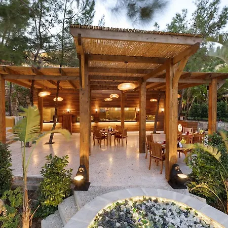 Titanic Luxury Collection Bodrum Resort