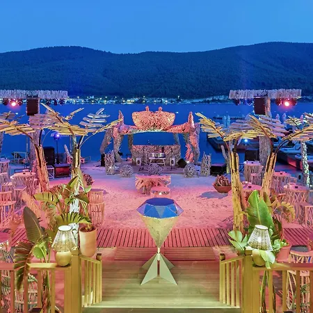 Titanic Luxury Collection Bodrum 5*