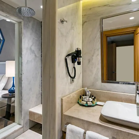 Titanic Luxury Collection Bodrum Rezort Guvercinlik (Bodrum)