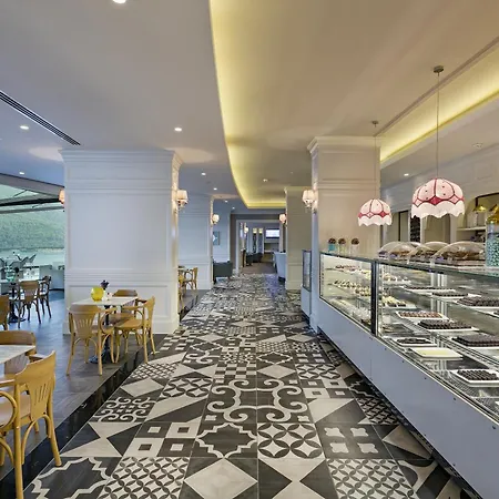 Titanic Luxury Collection Bodrum Semesteranläggning (resort)