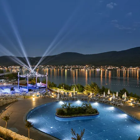 Titanic Luxury Collection Bodrum 5*