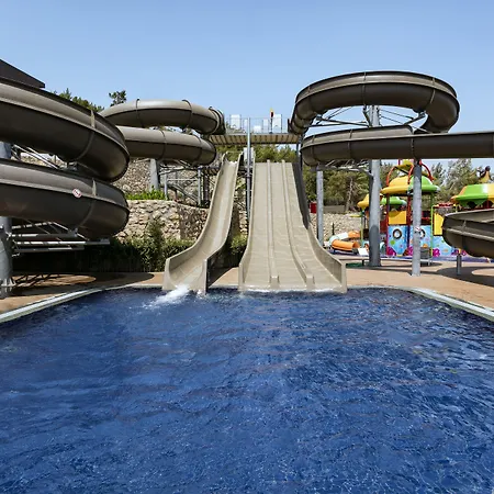 Titanic Luxury Collection Bodrum 5* غوفرجينليك
