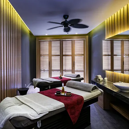 Titanic Luxury Collection Bodrum 5* غوفرجينليك