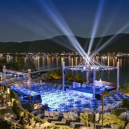 Titanic Luxury Collection Bodrum منتجع 5*