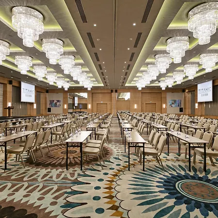 Titanic Luxury Collection Bodrum منتجع غوفرجينليك